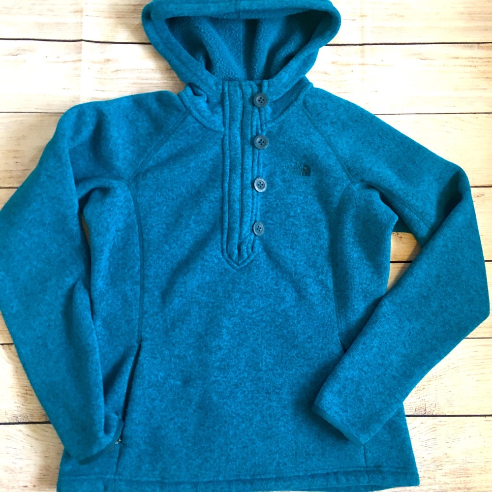 The North Face button pullover size M